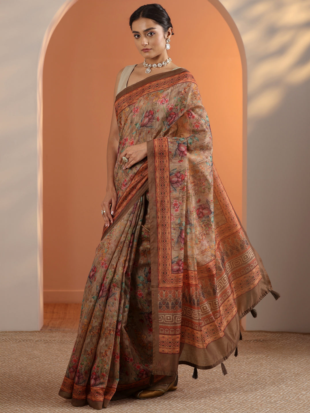 Rust Printed Silk Blend Saree With Unstitched Blouse Piece