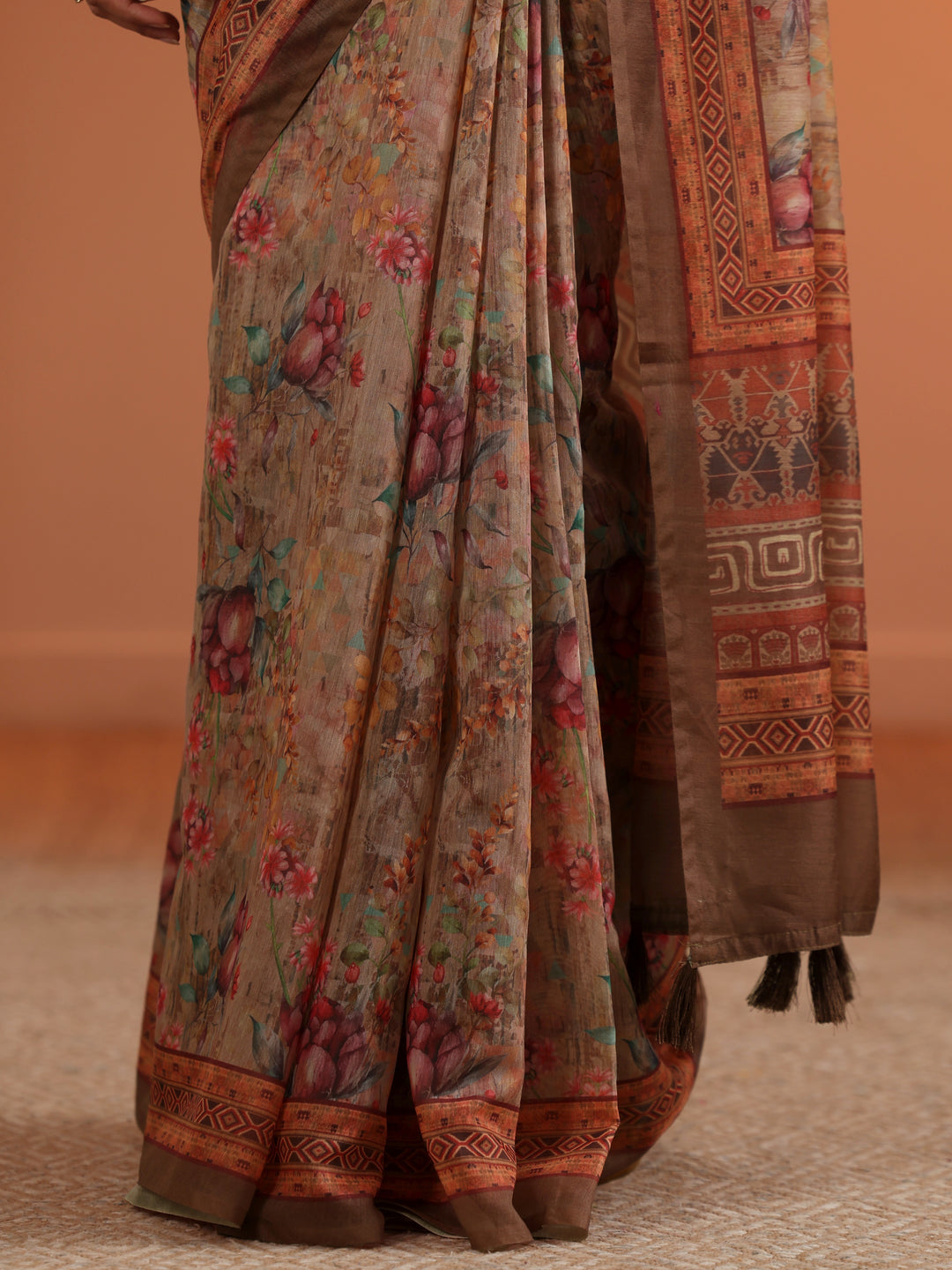 Rust Printed Silk Blend Saree With Unstitched Blouse Piece