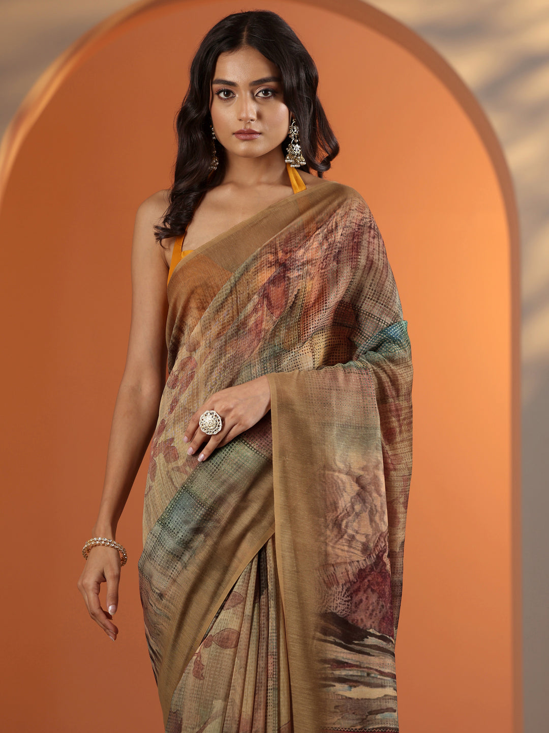 Tan Printed Silk Blend Saree With Unstitched Blouse Piece