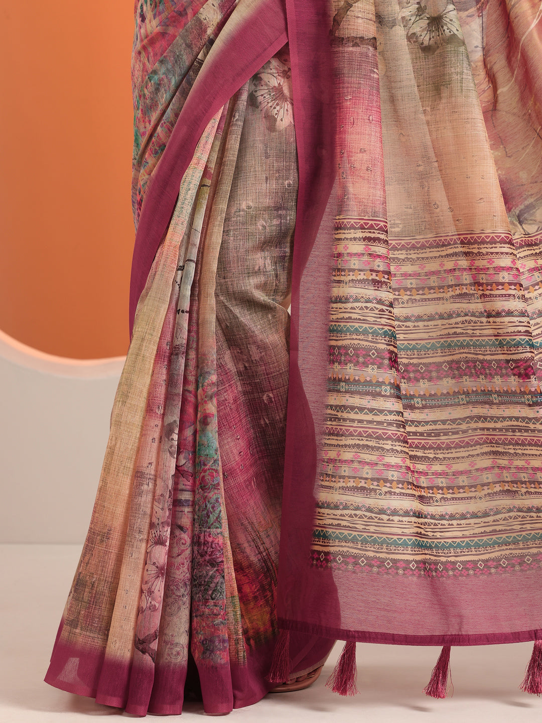 Tan Printed Silk Blend Saree With Unstitched Blouse Piece