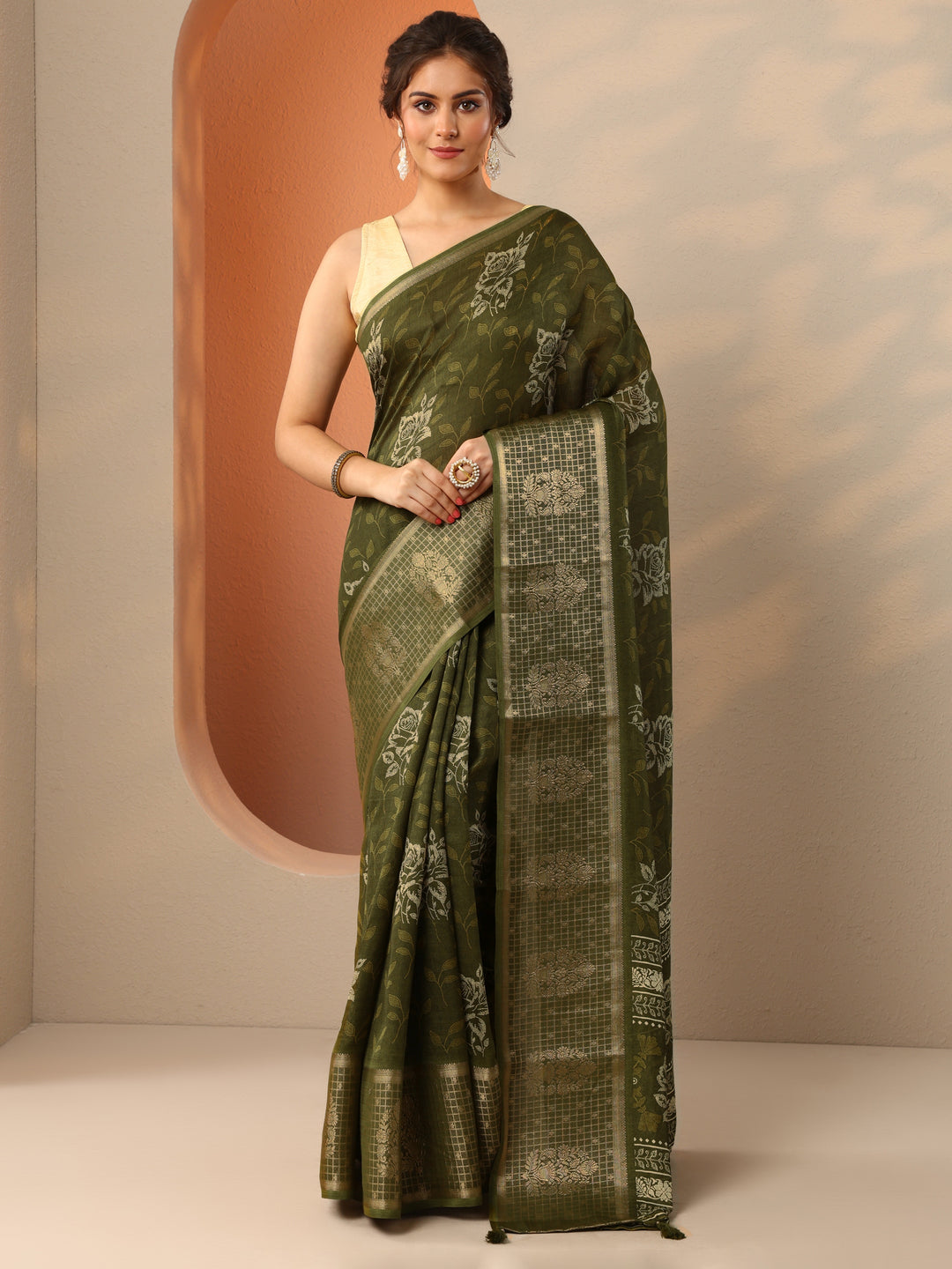 Green Printed Georgette Saree With Unstitched Blouse Piece