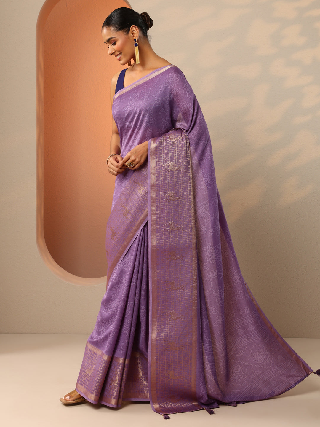 Lavender Printed Georgette Saree With Unstitched Blouse Piece