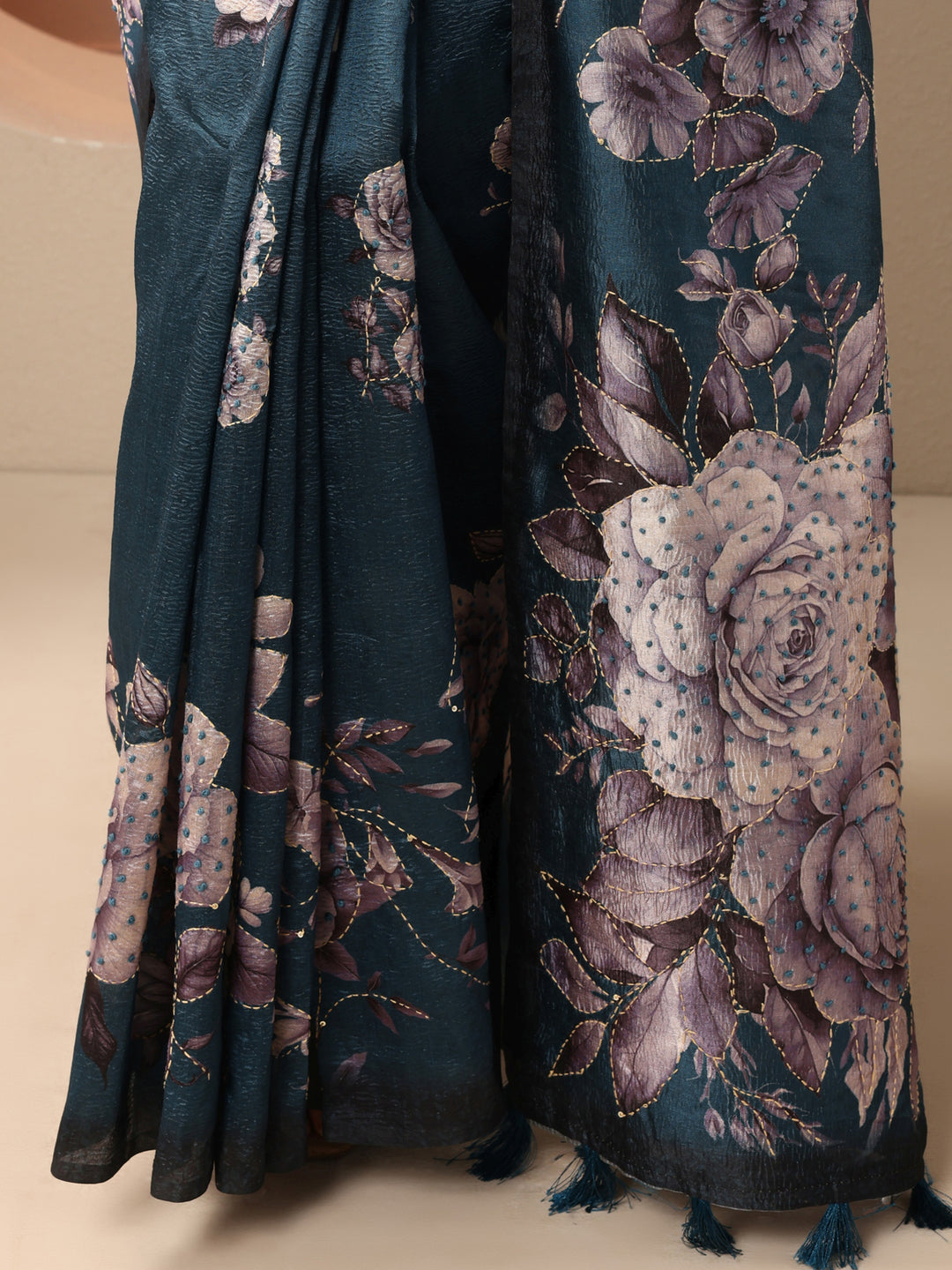 Teal Embellished Silk Blend Saree With Unstitched Blouse Piece