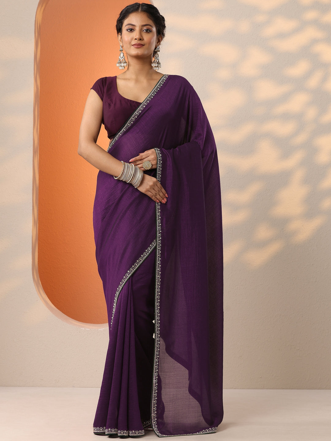 Burgundy Solid Silk Blend Saree With Unstitched Blouse Piece