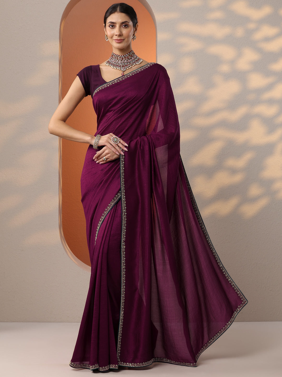 Burgundy Solid Silk Blend Saree With Unstitched Blouse Piece