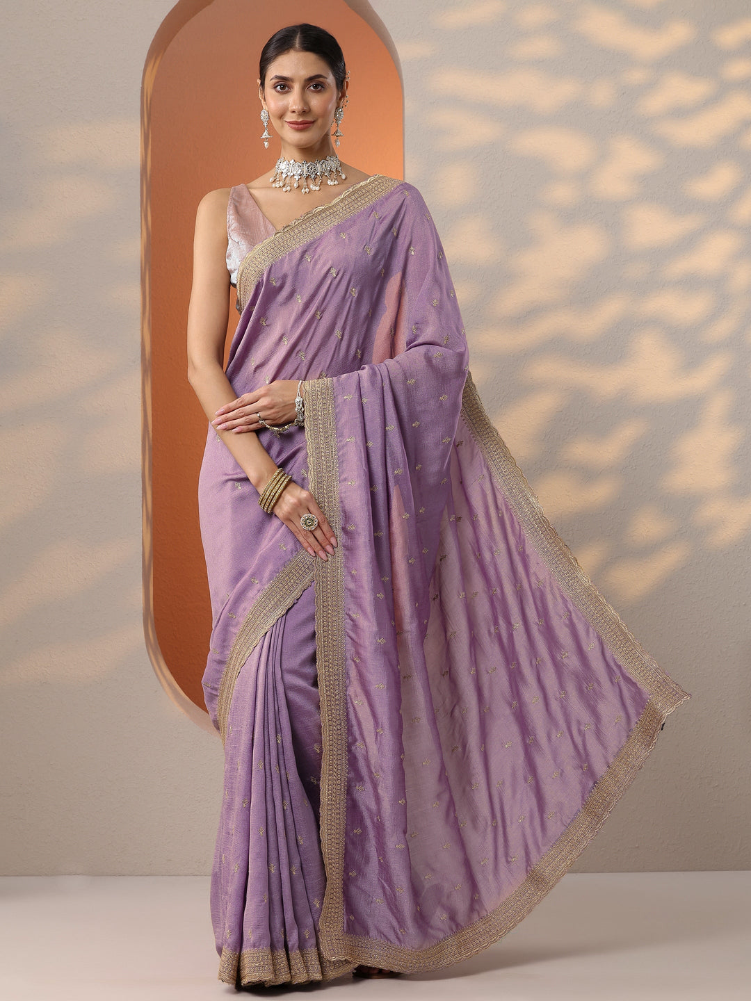 Lavender Embellished Silk Blend Saree With Unstitched Blouse Piece