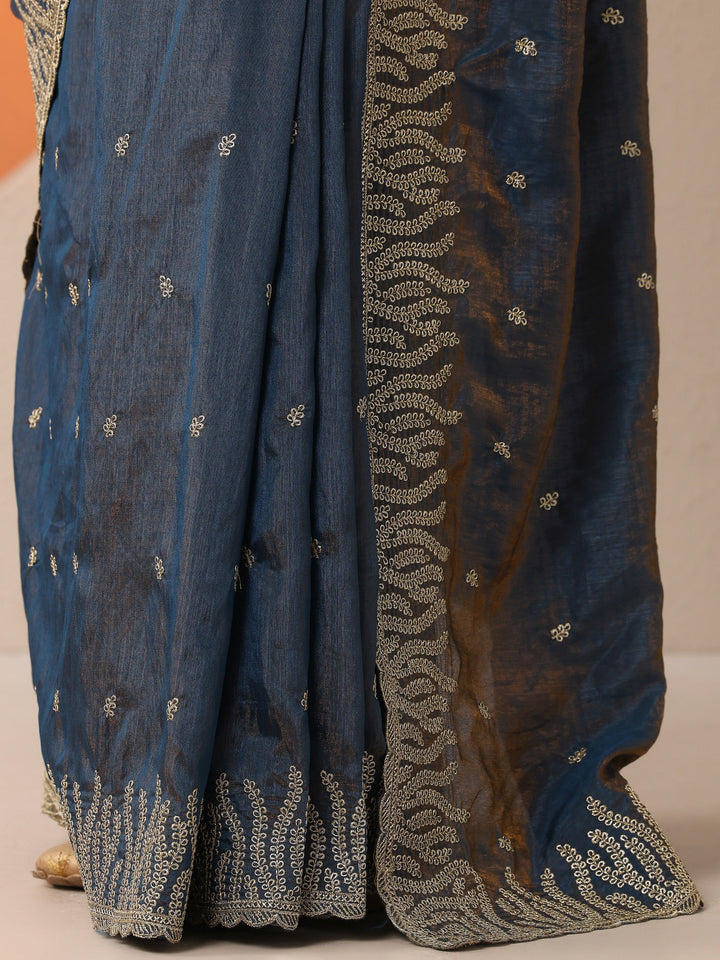 Blue Embellished Organza Saree With Unstitched Blouse Piece