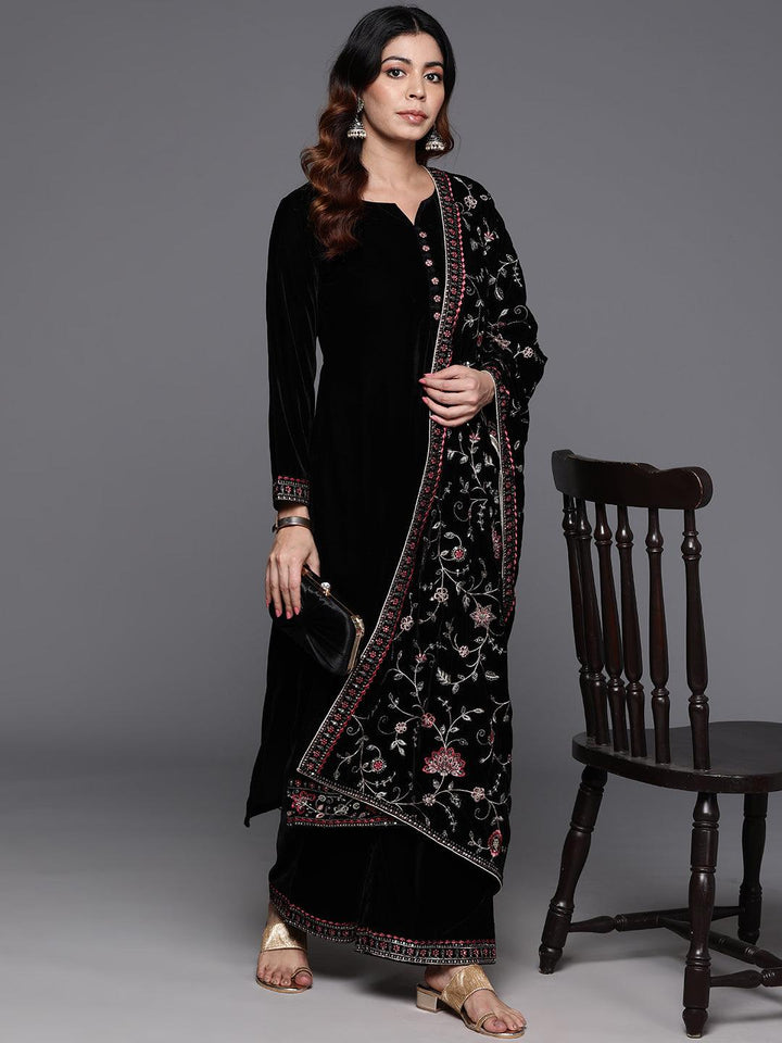 Black Solid Velvet Straight Suit With Dupatta