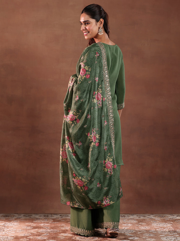 Green Embroidered Silk Blend Straight Suit With Dupatta