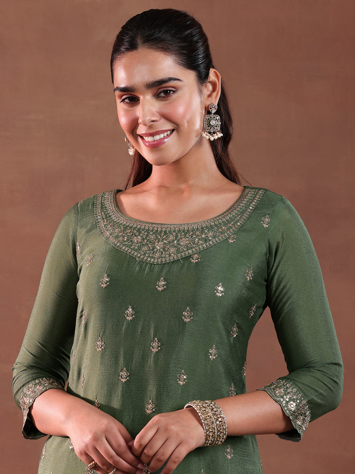 Green Embroidered Silk Blend Straight Suit With Dupatta