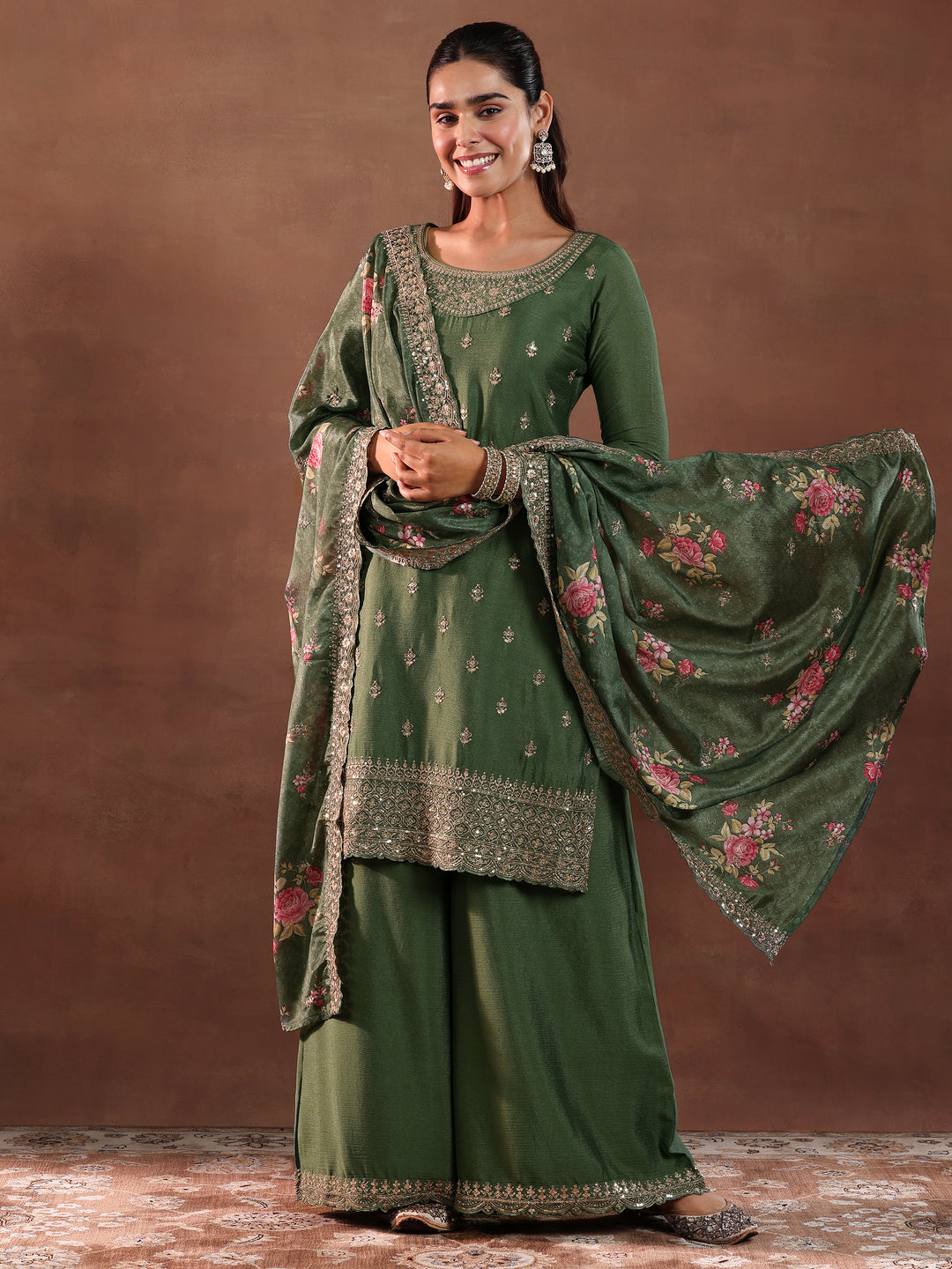 Green Embroidered Silk Blend Straight Suit With Dupatta
