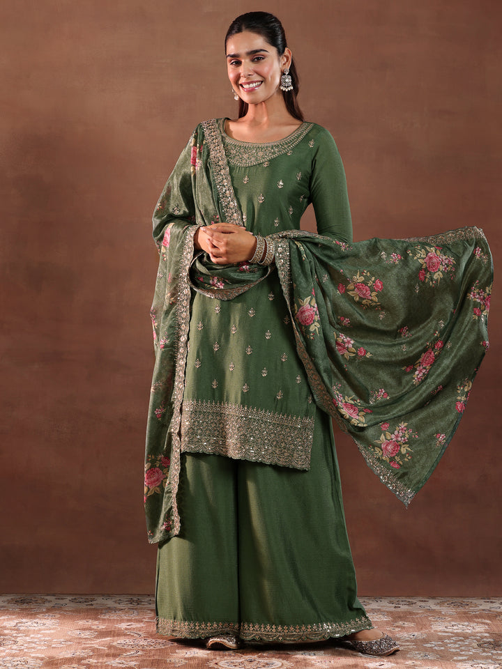Green Embroidered Silk Blend Straight Suit With Dupatta