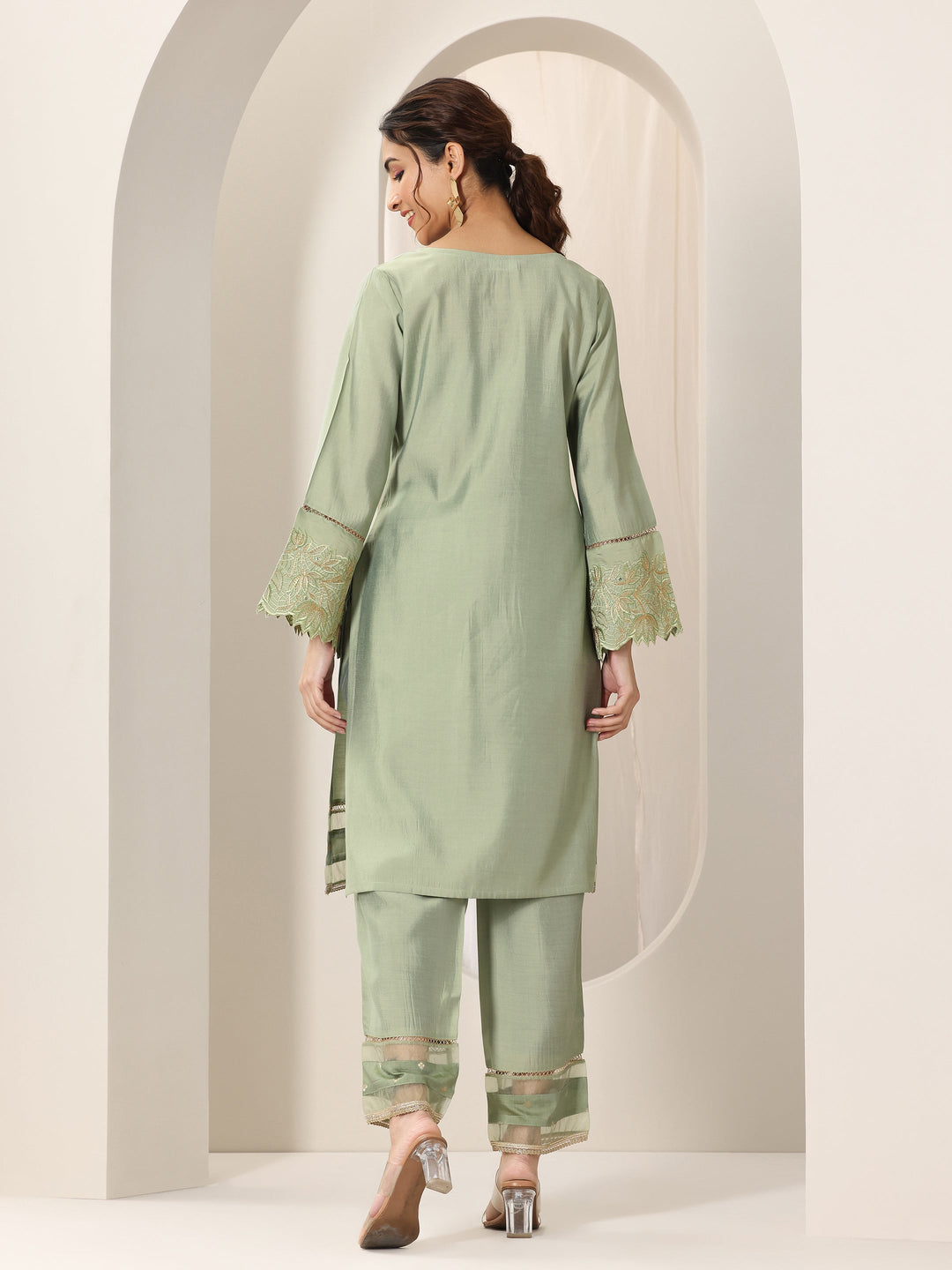 Green Embroidered Silk Blend Straight Kurta Set