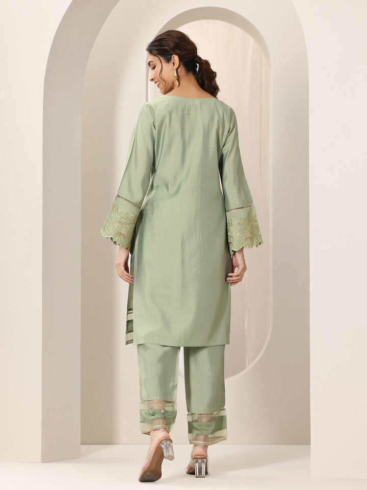 Green Embroidered Silk Blend Straight Kurta Set