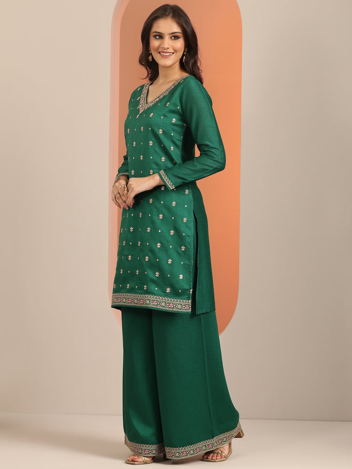 Green Embroidered Silk Blend Straight Suit Set With Dupatta