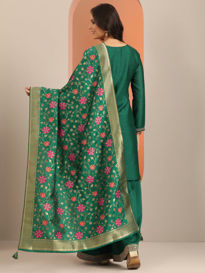 Green Embroidered Silk Blend Straight Suit Set With Dupatta
