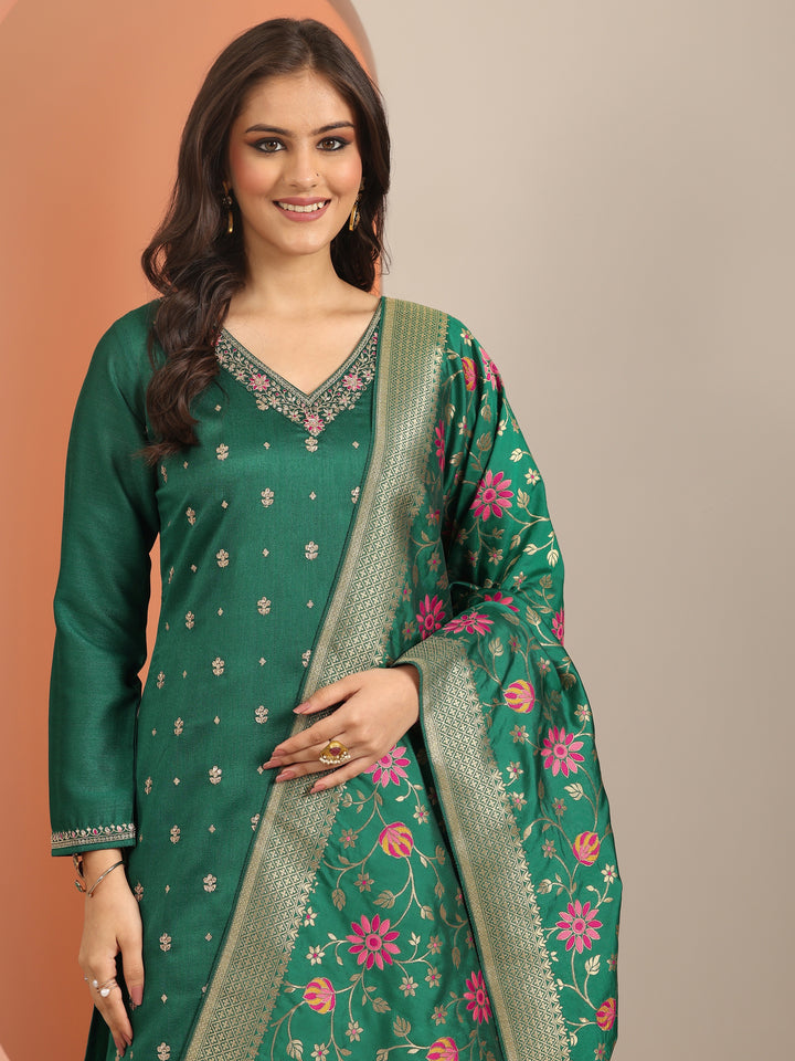 Green Embroidered Silk Blend Straight Suit Set With Dupatta