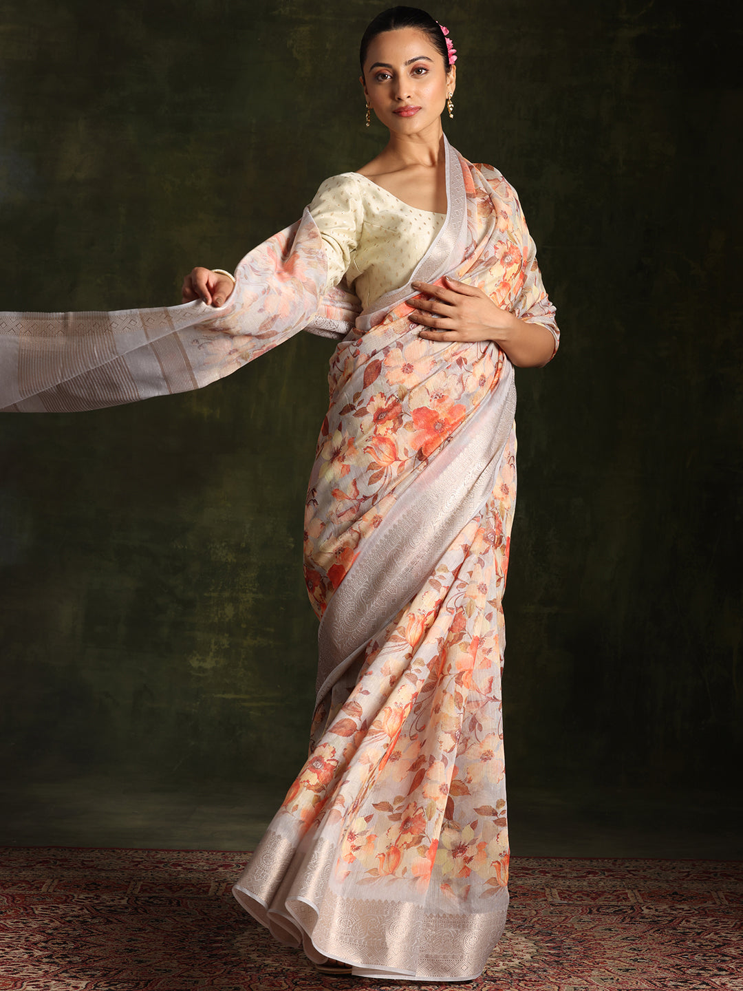 Grey Printed Silk Blend Saree With Unstitched Blouse Piece