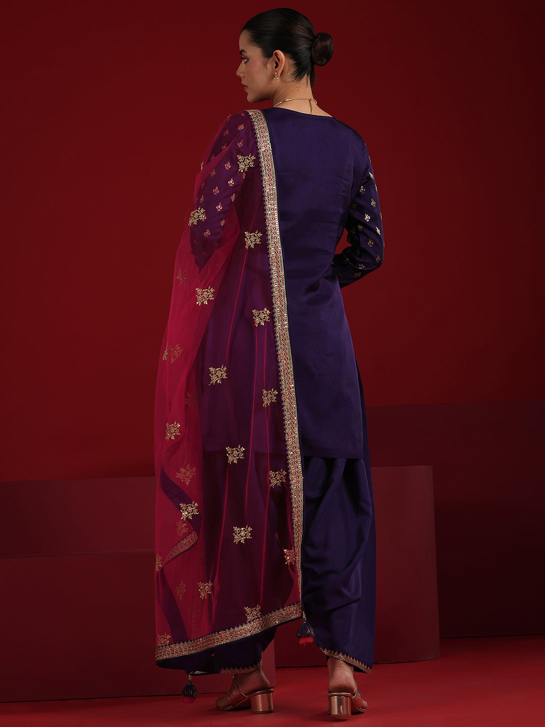 Libas Art Purple Embroidered Silk Blend Straight Suit Set With Dupatta