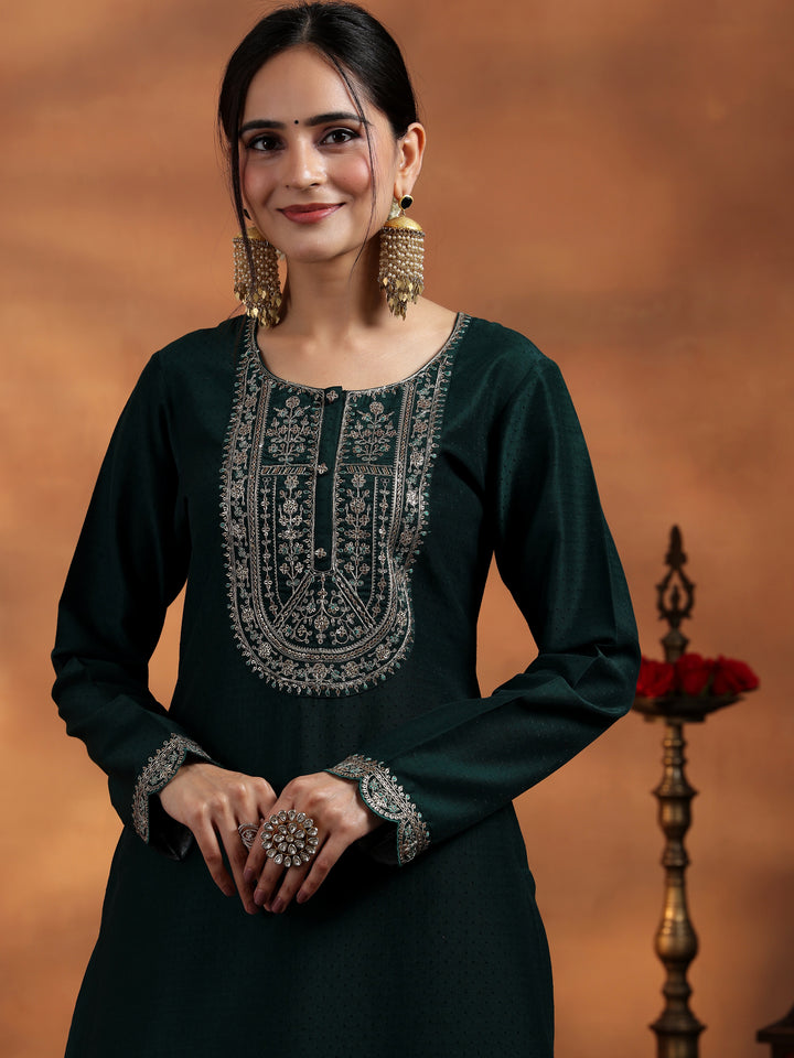 Green Embroidered Silk Blend Straight Suit With Dupatta