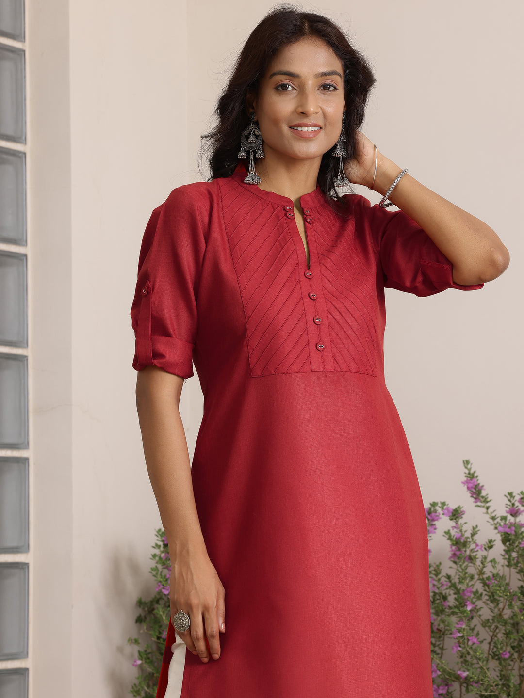 Red Solid Cotton Blend Straight Kurta