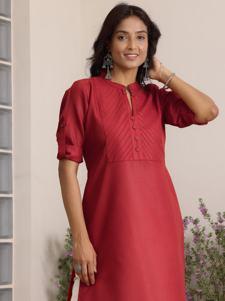 Red Solid Cotton Blend Straight Kurta