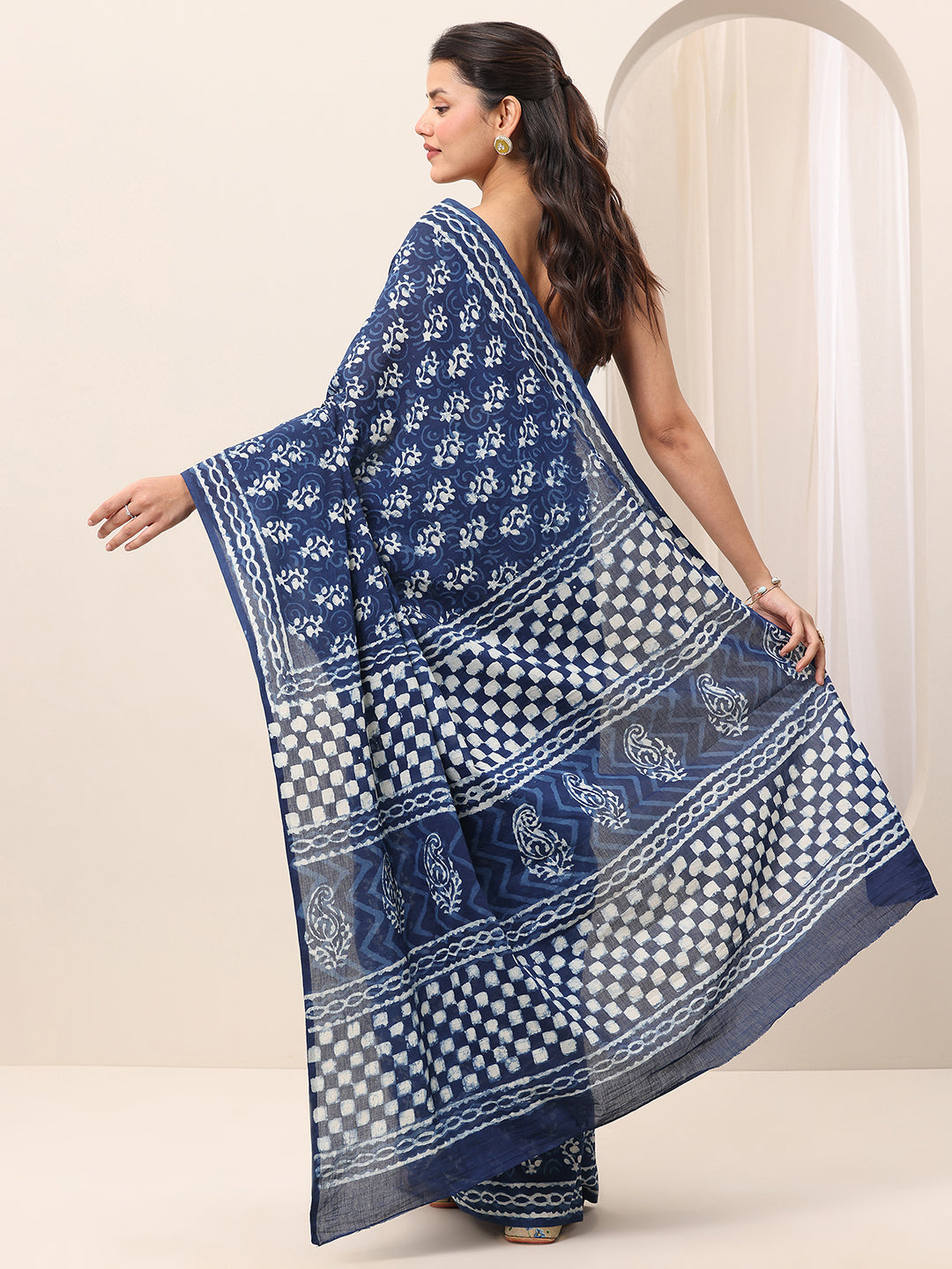 Indigo Printed Cotton Saree With Unstitched Blouse Piece