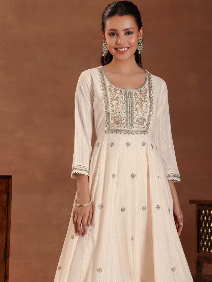 Peach Embroidered Pure Cotton A-line Kurta With Trouers & Dupatta