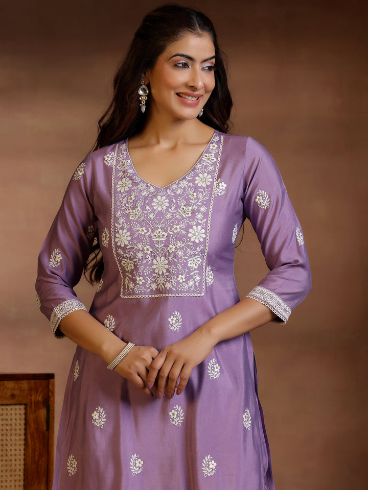 Mauve Embroidered Silk Blend Straight Suit With Dupatta