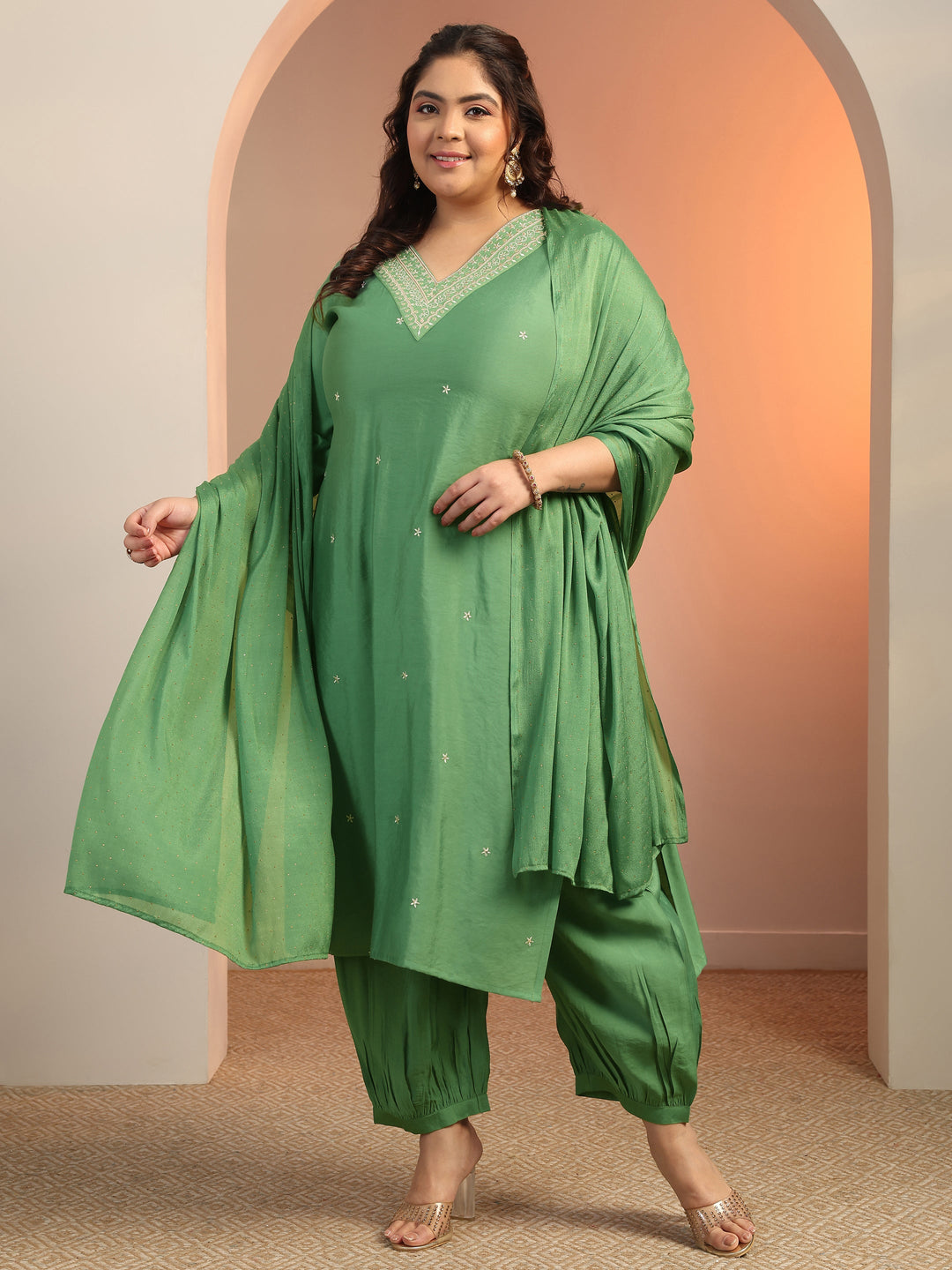 Plus Size Green Embroidered Silk Blend Straight Suit Set With Dupatta
