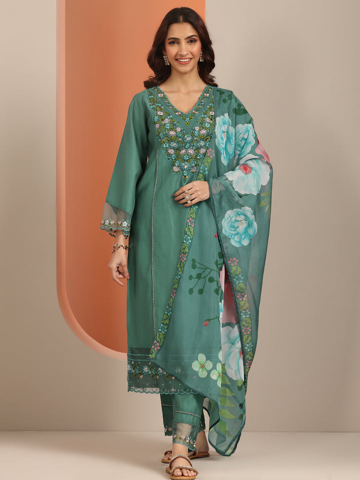 Green Embroidered Silk Blend Straight Suit Set With Dupatta
