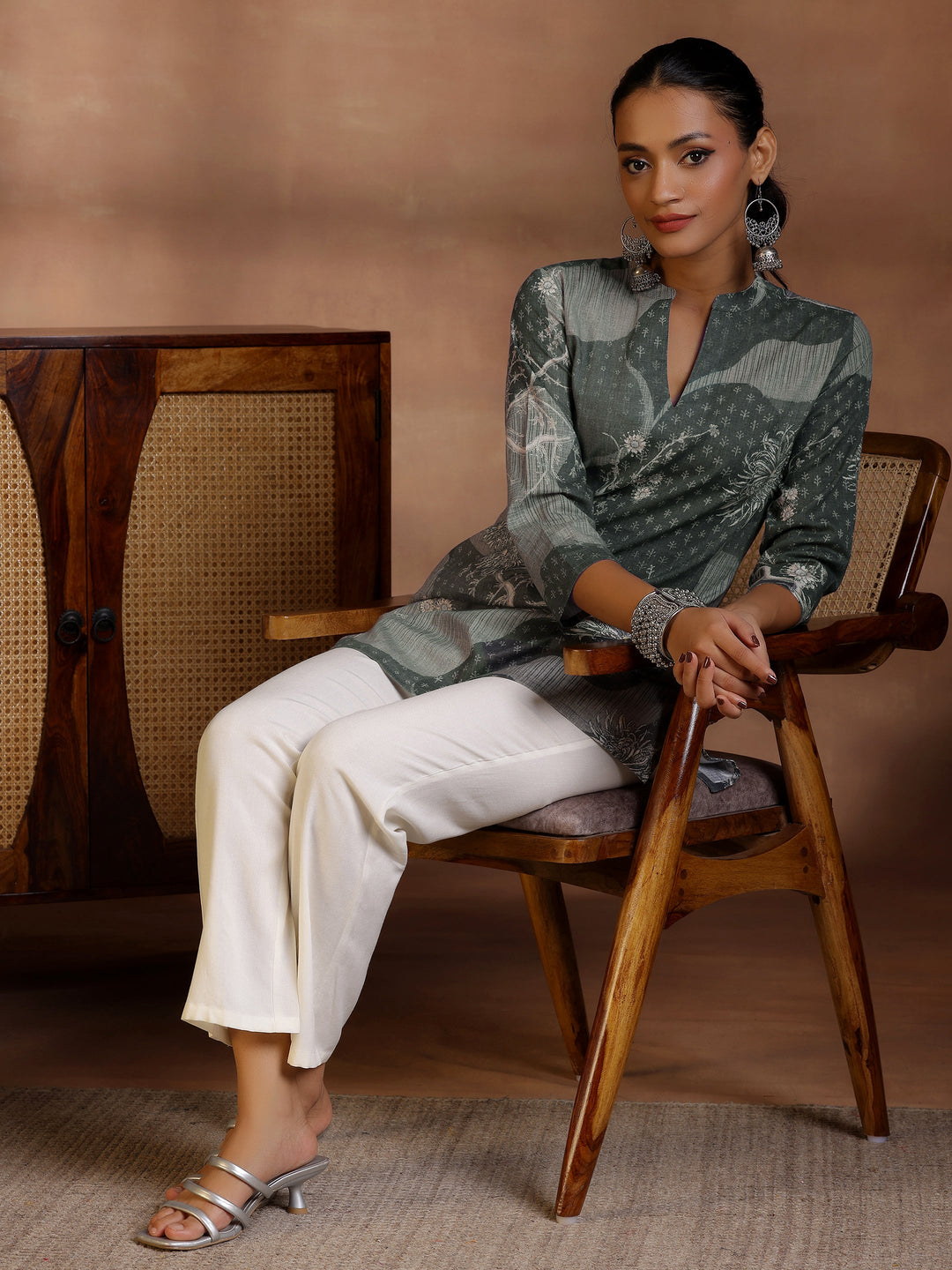 Grey Printed Cotton Blend Straight Kurtis