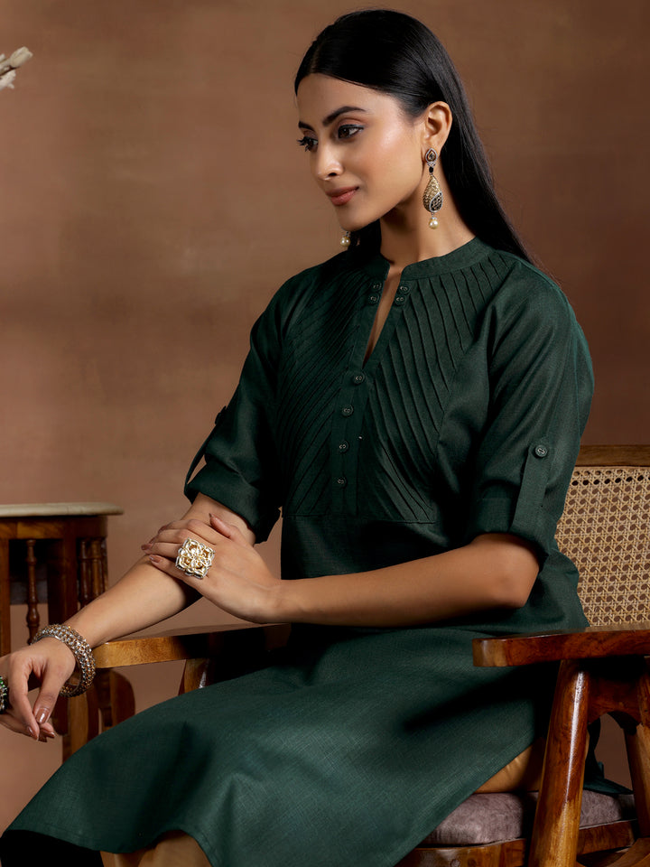 Green Solid Cotton Blend Straight Kurta