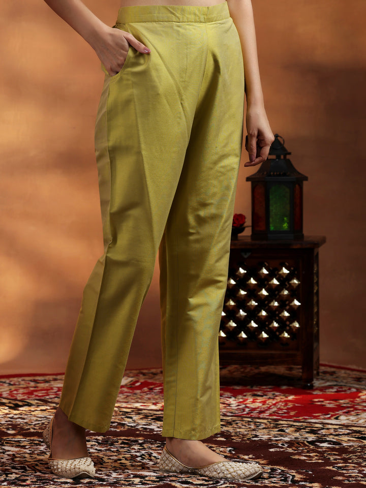 Green Embroidered Silk Blend Straight Kurta Set