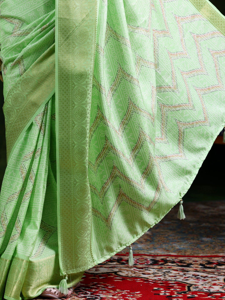 Pista Green Printed Silk Blend Saree With Unstitched Blouse Piece