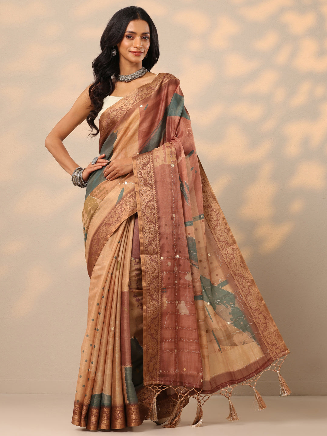 Peach Printed Silk blend Saree With Unstitched Blouse Piece