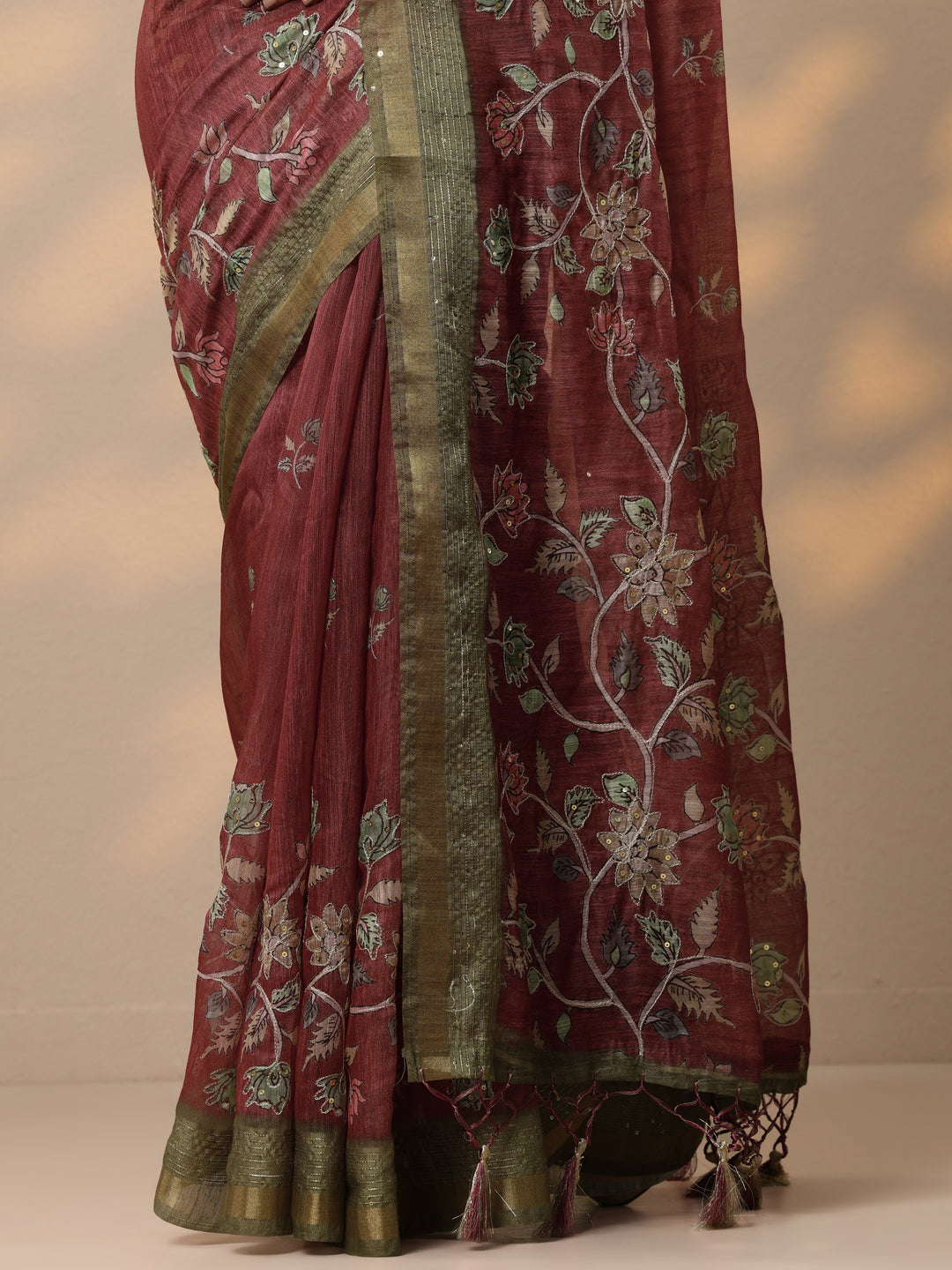 Purple Printed cotton blend Saree With Unstitched Blouse Piece