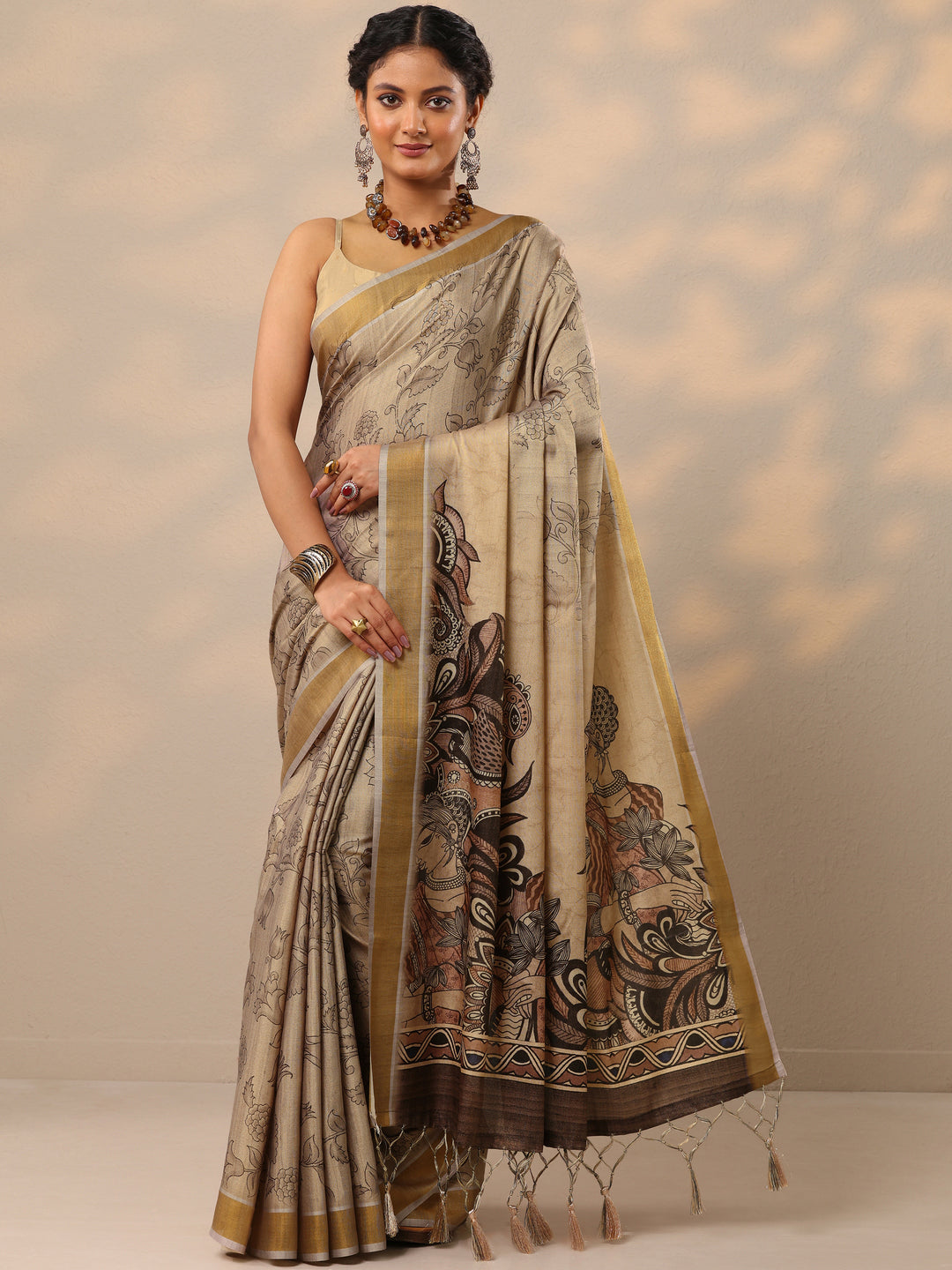 Beige Printed Silk Blend Saree With Unstitched Blouse Piece