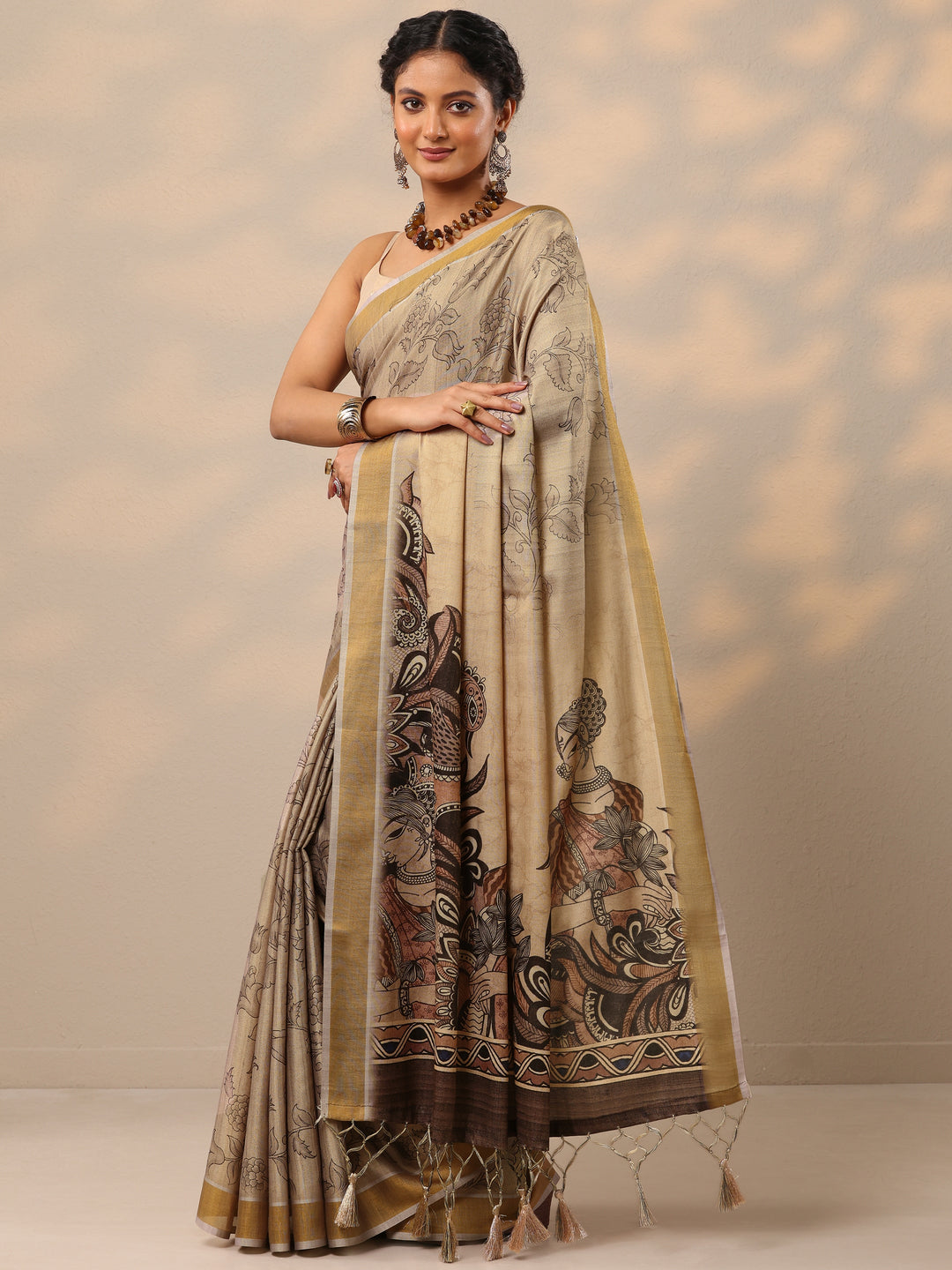 Beige Printed Silk Blend Saree With Unstitched Blouse Piece