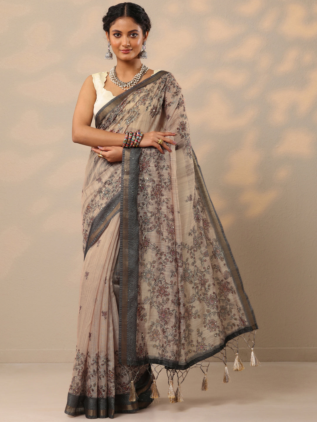 Beige Printed Cotton Blend Saree With Unstitched Blouse Piece