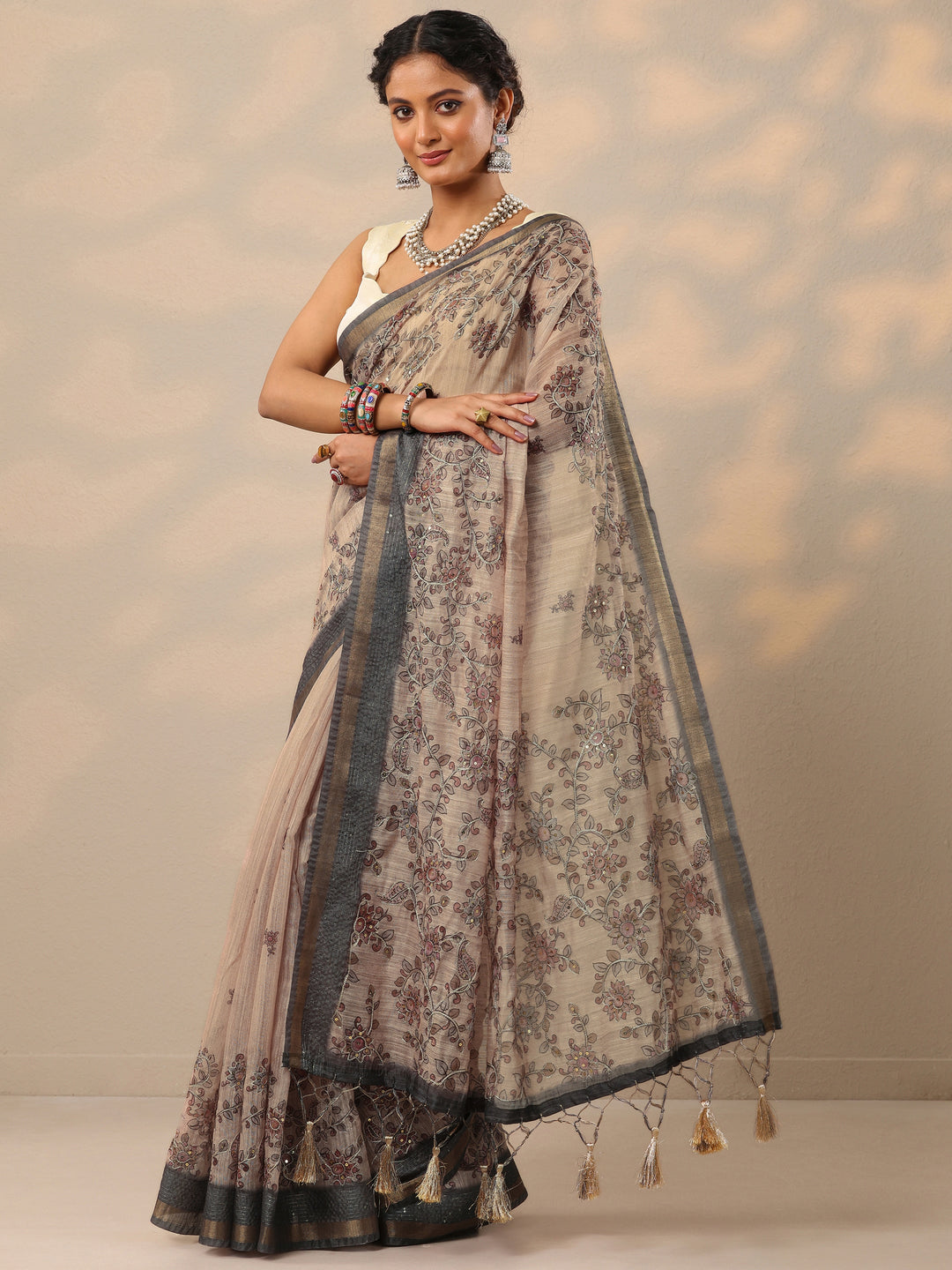 Beige Printed Cotton Blend Saree With Unstitched Blouse Piece
