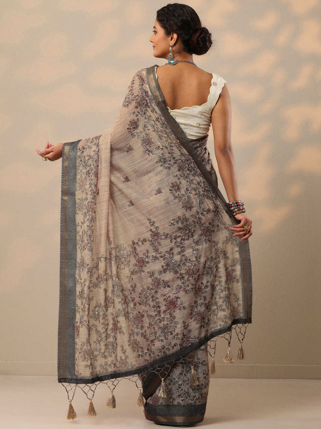 Beige Printed Cotton Blend Saree With Unstitched Blouse Piece