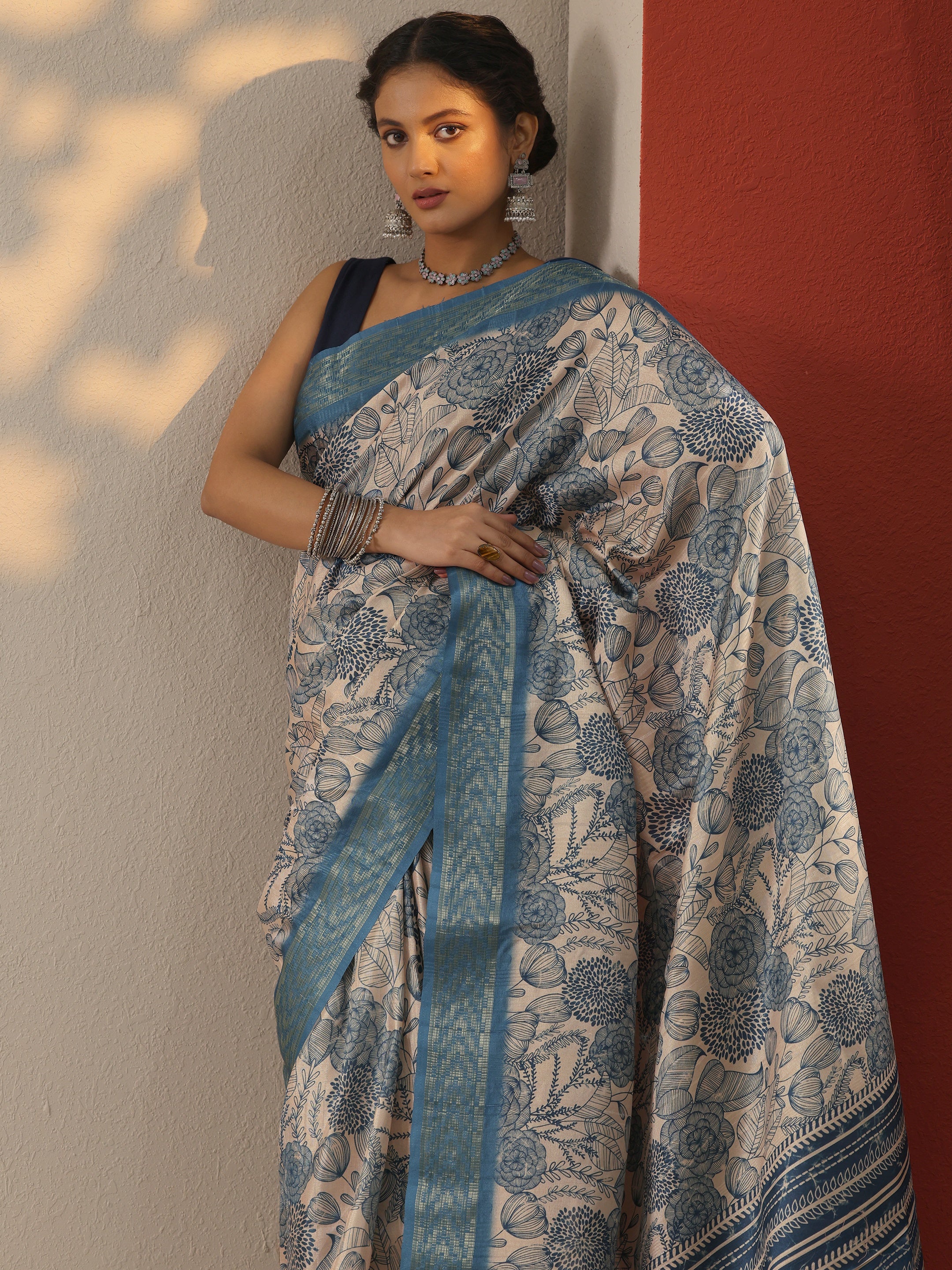Teal Printed Silk Blend Saree With Unstitched Blouse Piece main image 1