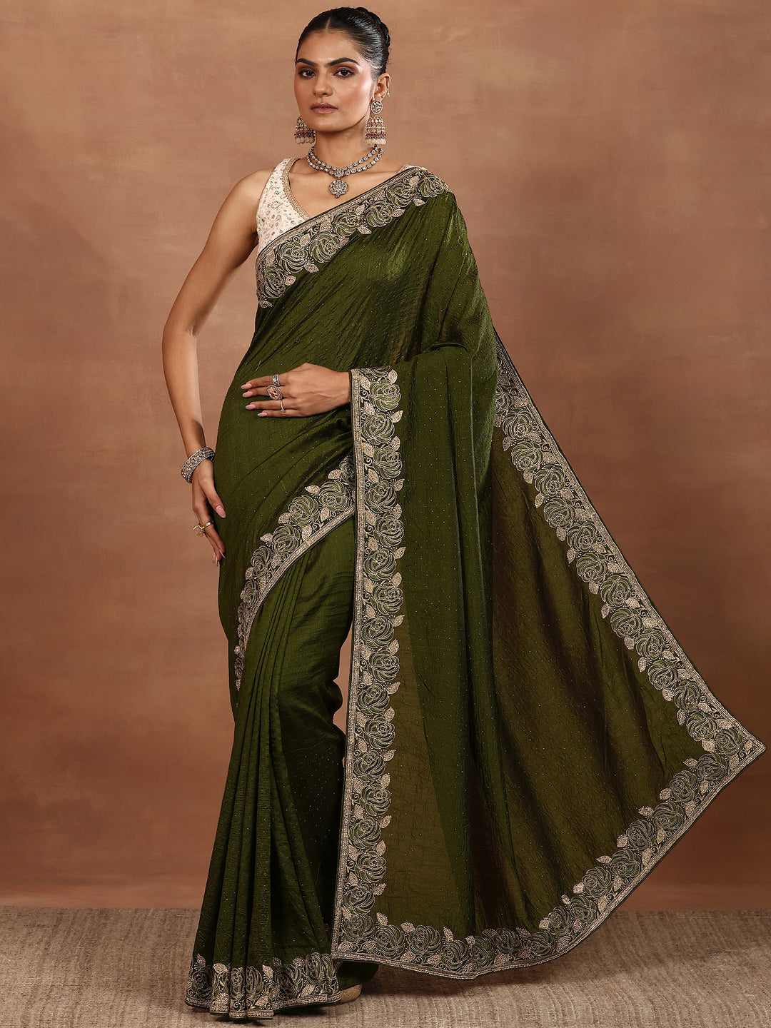 Green Embellished Silk Blend Sarees With Unstitched Blouse Piece