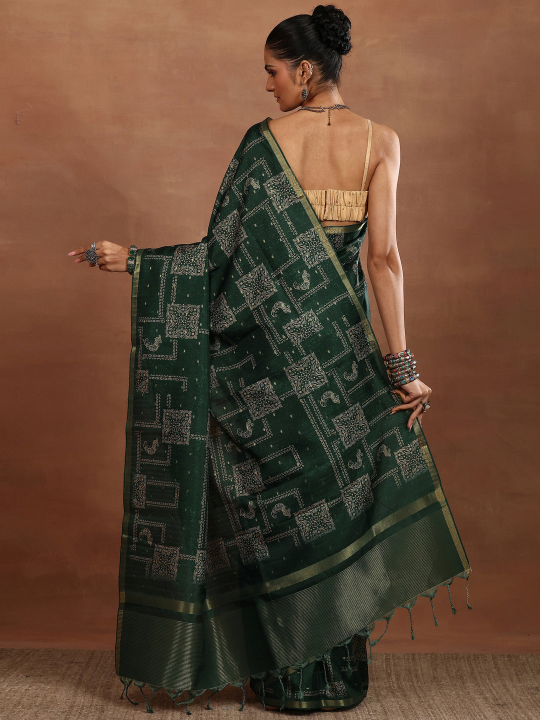 Green Printed Silk Blend Sarees With Unstitched Blouse Piece