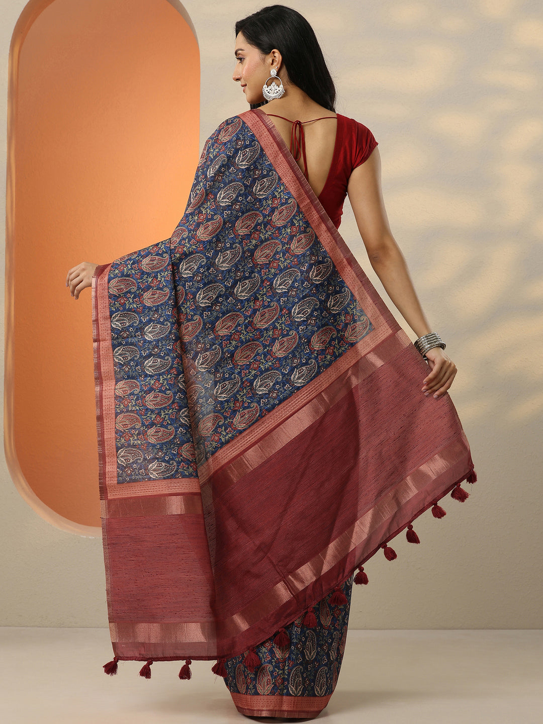 Blue Printed Silk Blend Saree With Unstitched Blouse Piece