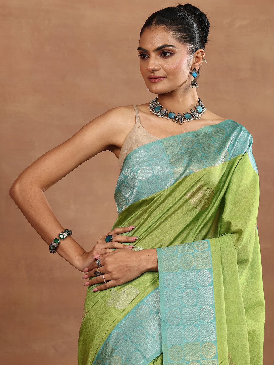 Green Woven Design Silk Blend Sarees With Unstitched Blouse Piece