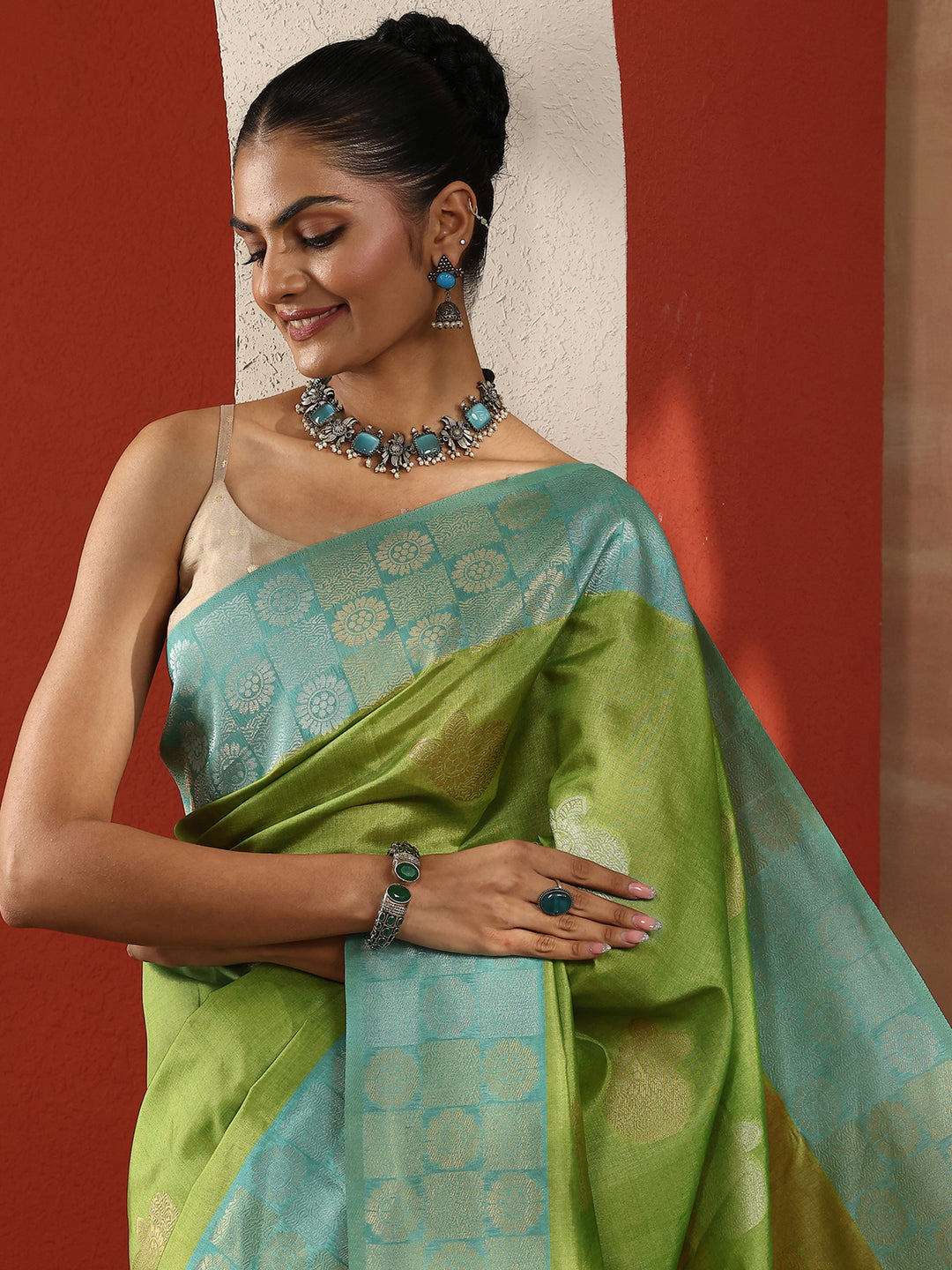 Green Woven Design Silk Blend Sarees With Unstitched Blouse Piece