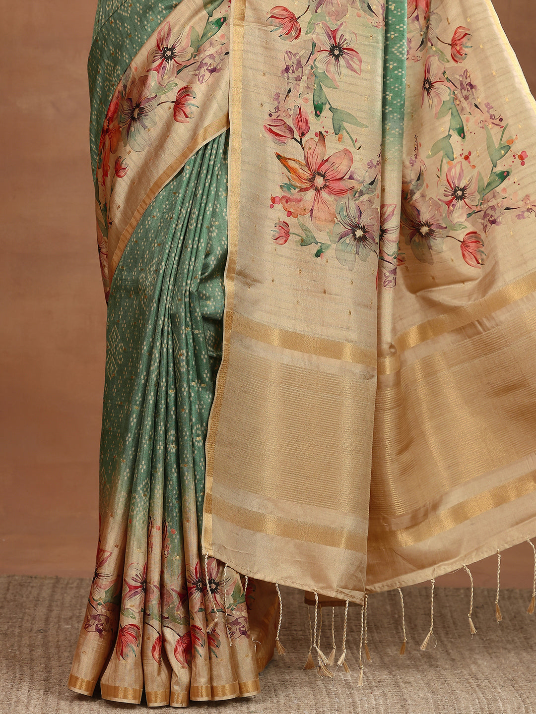 Green Printed Silk Blend Sarees With Unstitched Blouse Piece