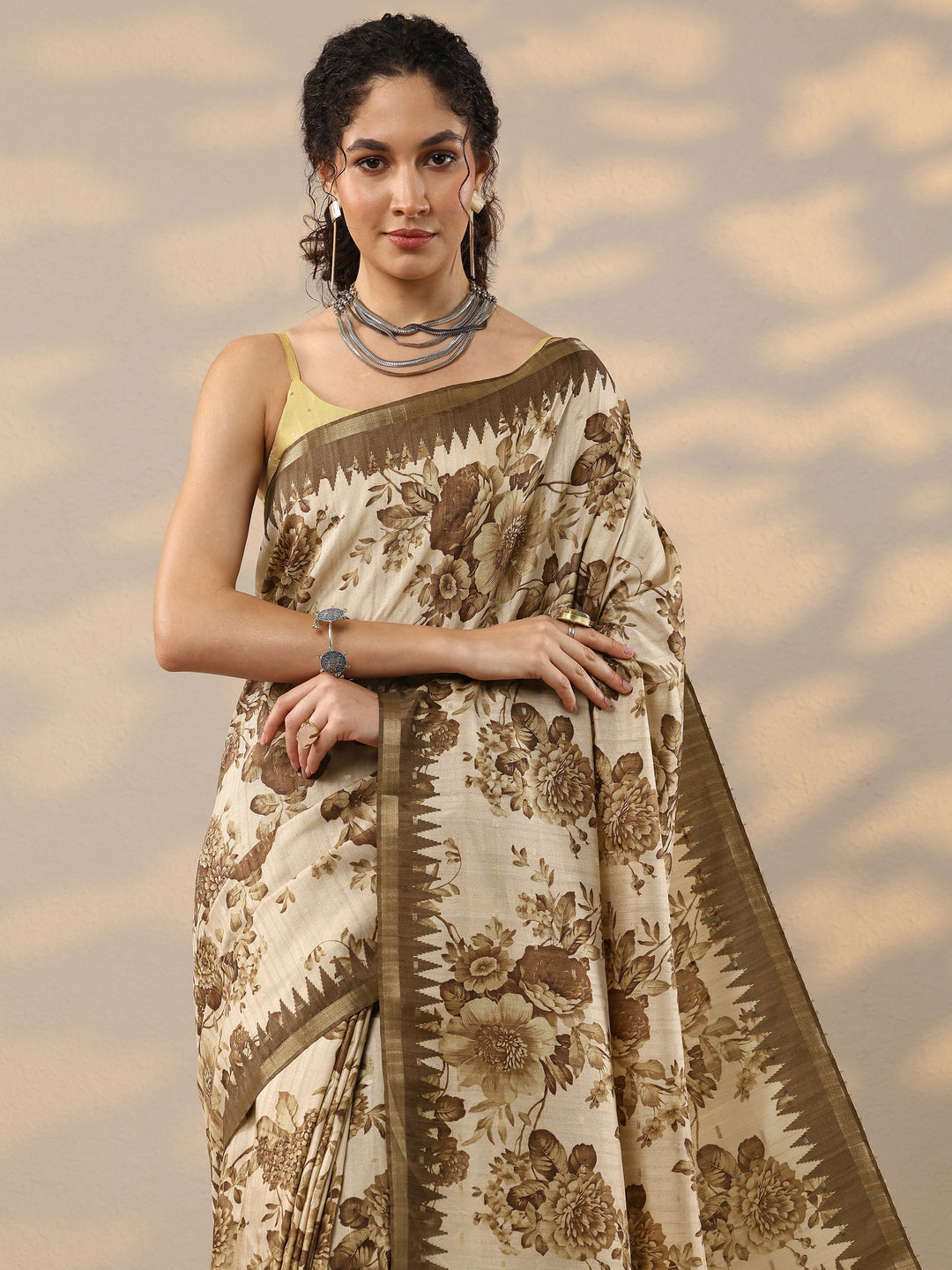 Beige Printed Silk Blend Saree With Unstitched Blouse Piece